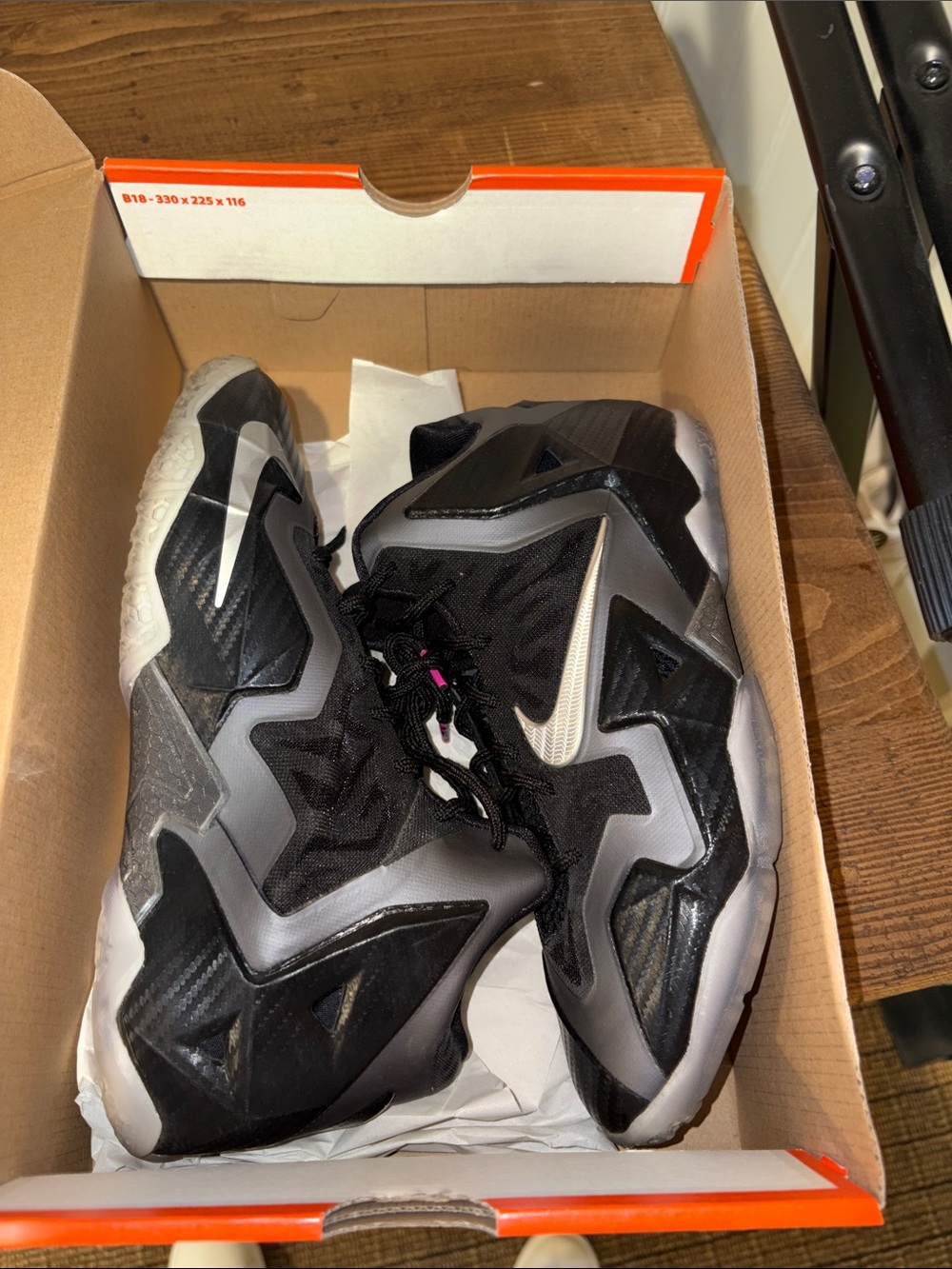 Lebron XI size 6.5y